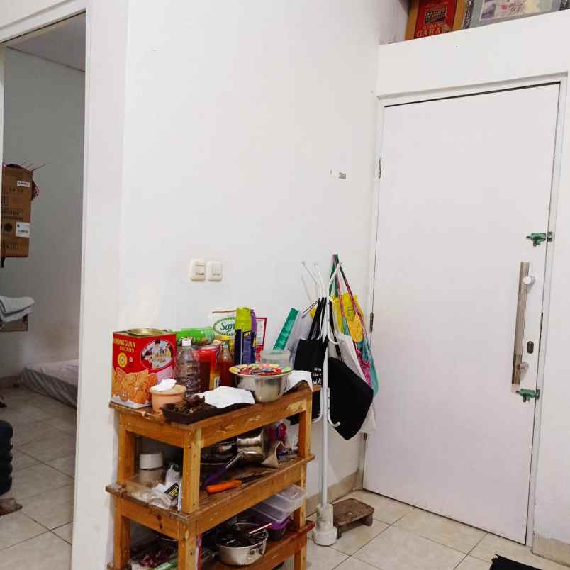 rumah cantik strategis di cluster golden city sepatan