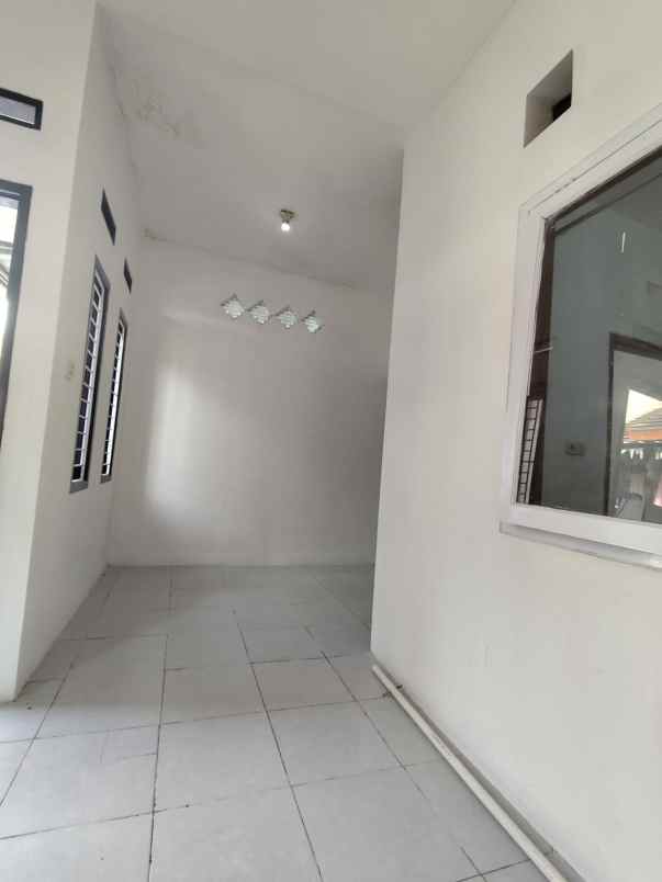 rumah cinunuk 300 jt turun harga 250 jt bu