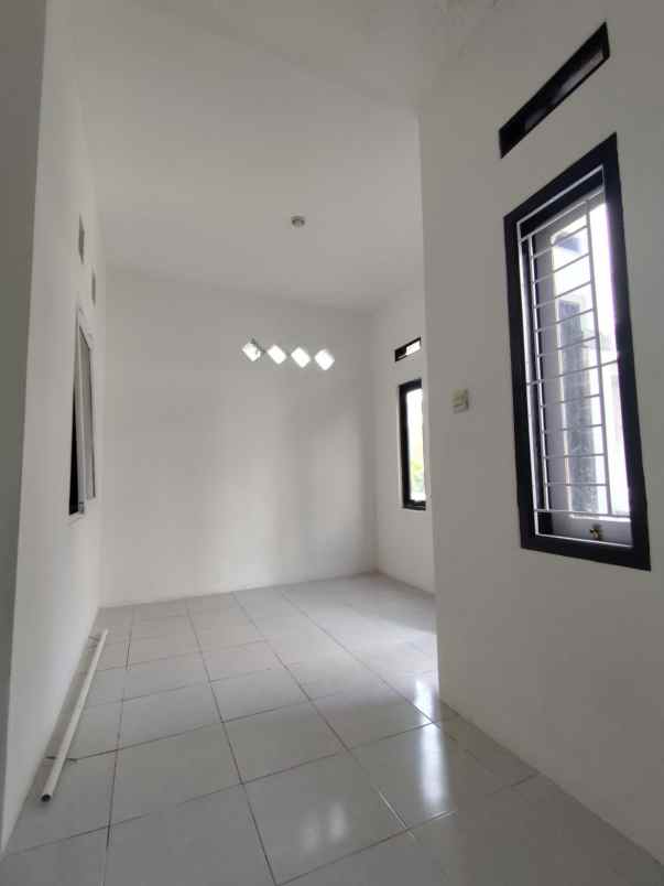 rumah cinunuk 300 jt turun harga 250 jt bu