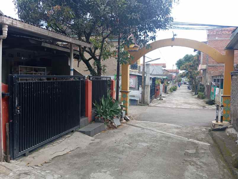 rumah cipageran hook hadap timur 3 menit smpn 5