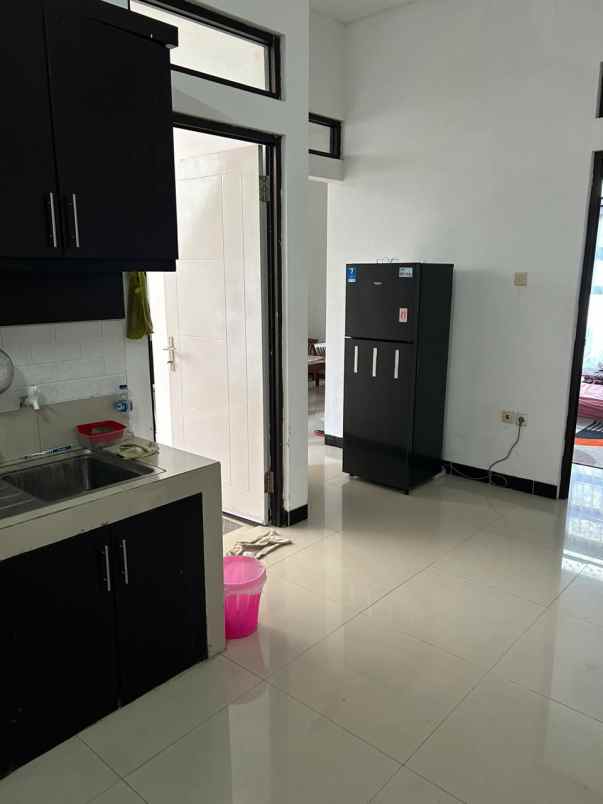 rumah ciwaruga dekat kampus polban row jalan lebar