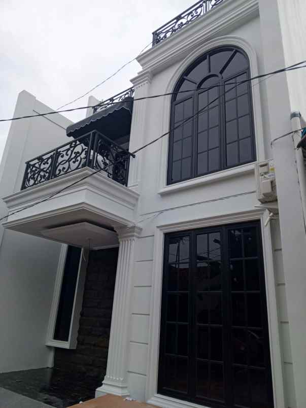 rumah clasic di depok