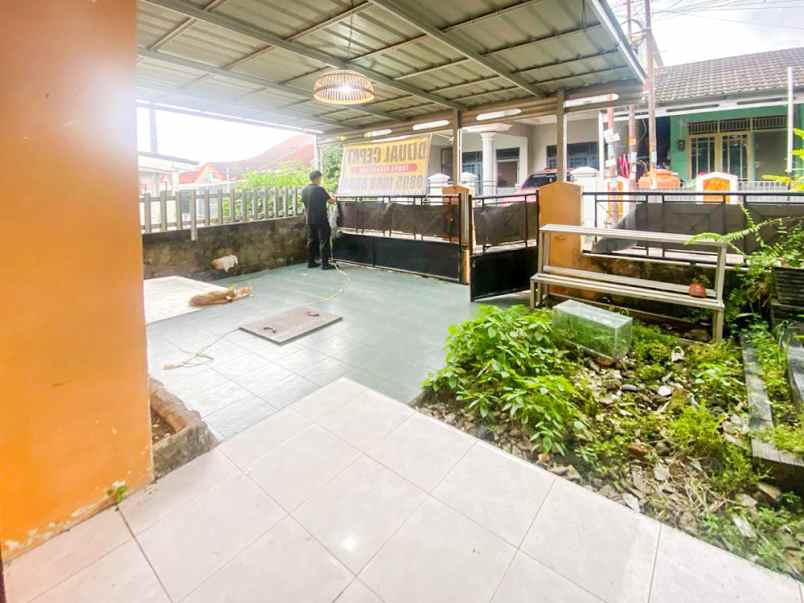 rumah dijual di komplek bukit sukatani palembang