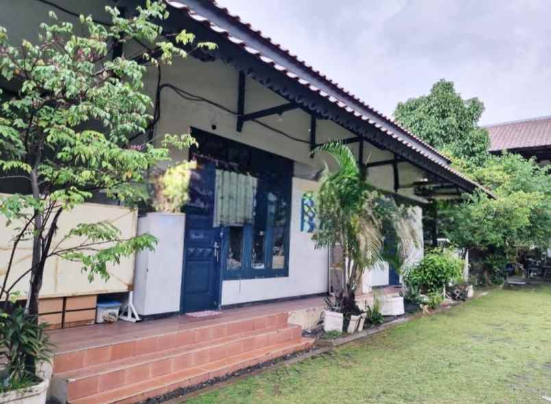 rumah dijual taman manyar indah