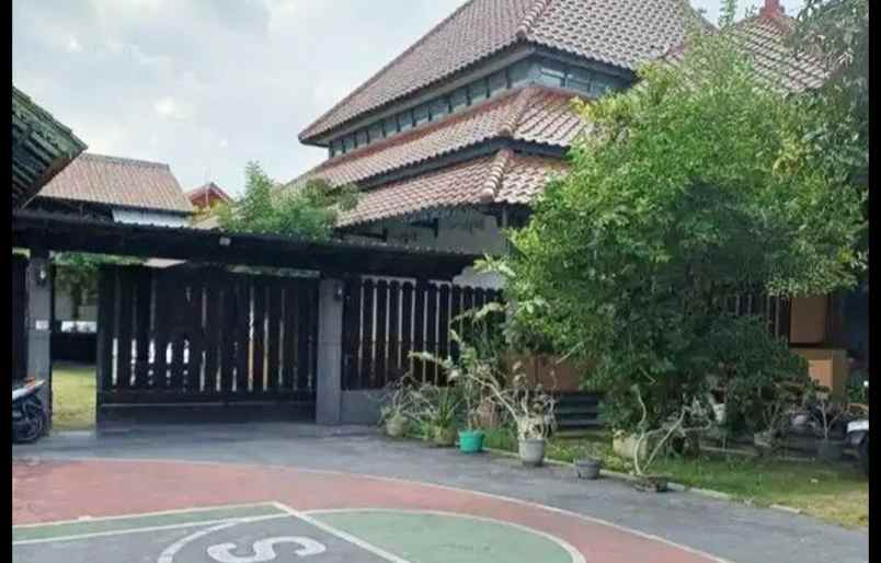 rumah dijual taman manyar indah