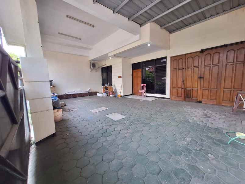 rumah disewakan taman pondok indah surabaya barat