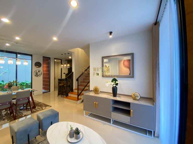 rumah full furnished 2 lantai 7 menit kampus upn jogja