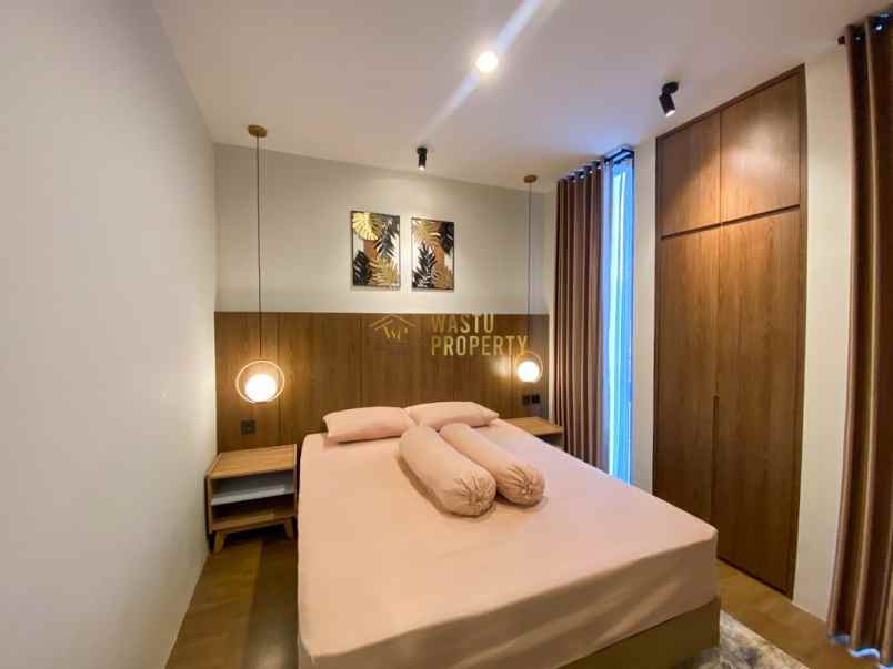 rumah full furnished 2 lantai 7 menit kampus upn jogja