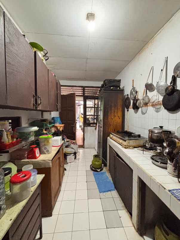 rumah hook depan taman dijual di bukit pamulang indah