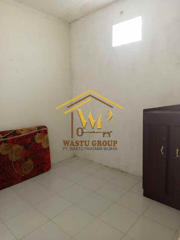 rumah induk kost 14 kamar di depok dekat rs jih