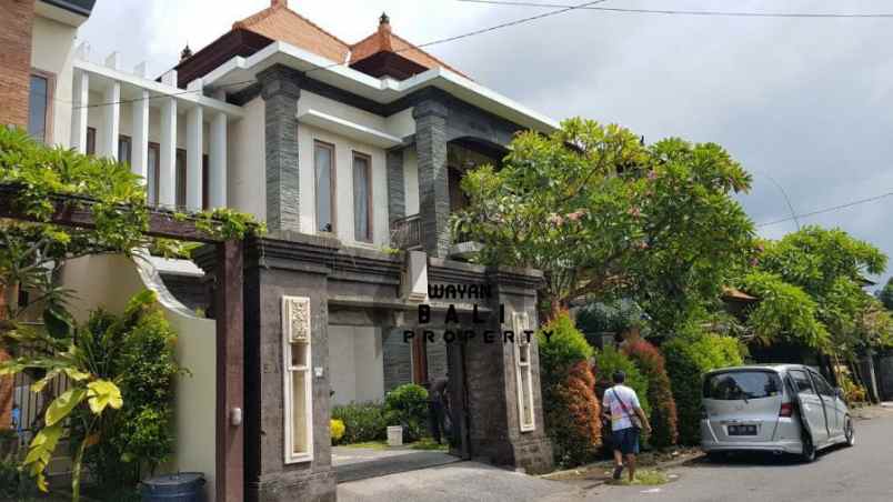 Rumah Mewah Di Renon Denpasar