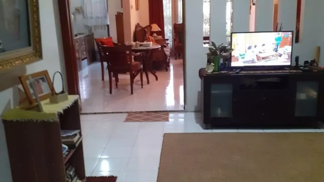 rumah jl dr ratna jatibening