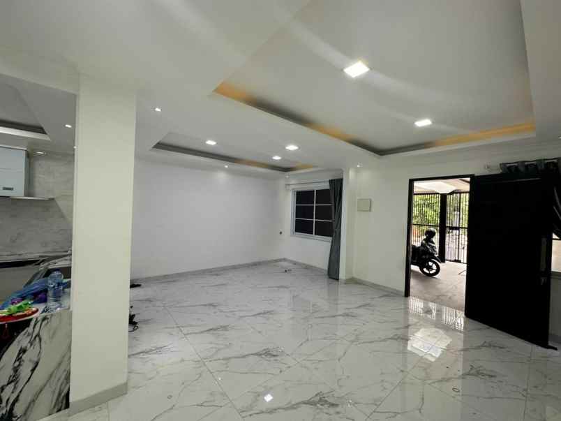 rumah jual taman palem cengkareng jak bar