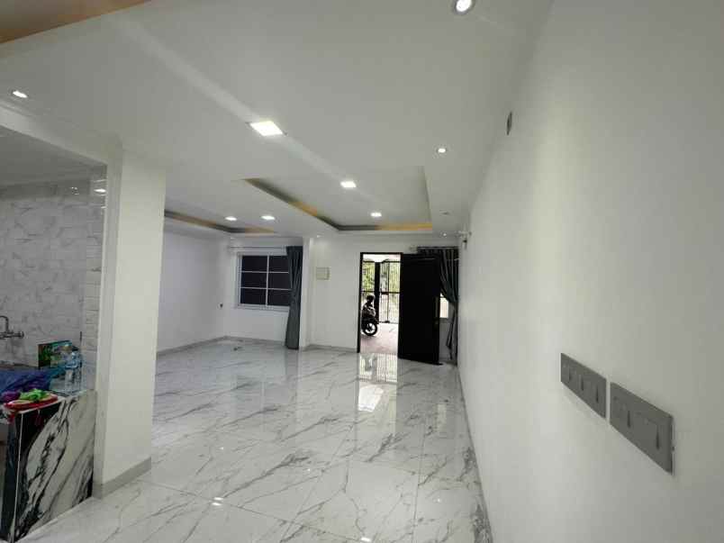 rumah jual taman palem cengkareng jak bar