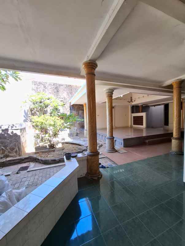 rumah kebonsari elveka jambangan surabaya