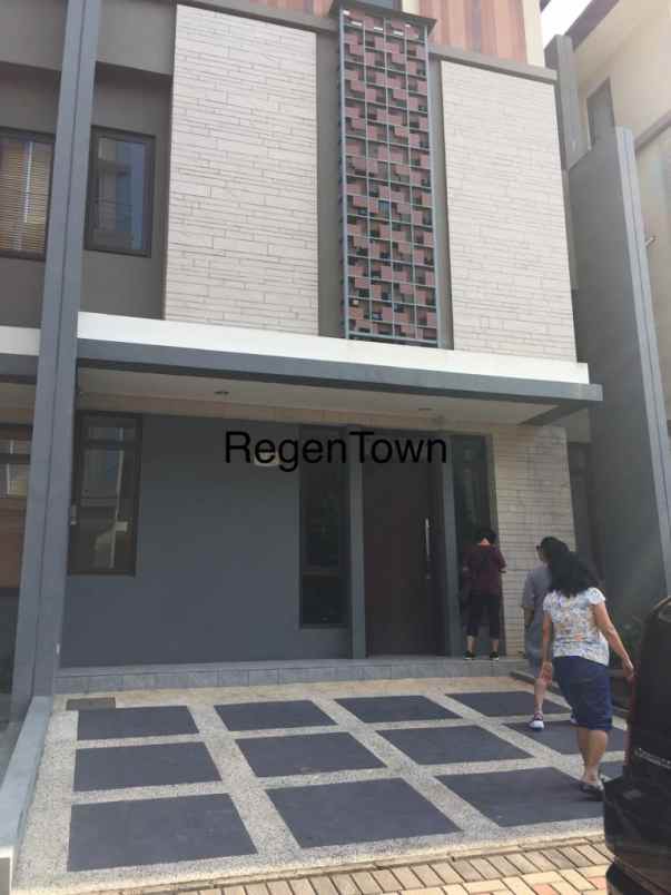 rumah kost regent town dijual