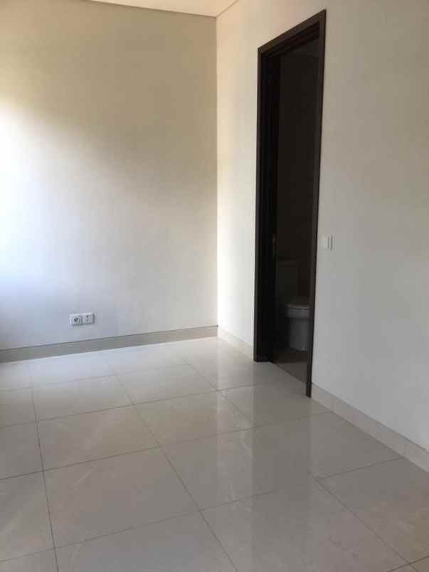 rumah kost regent town dijual