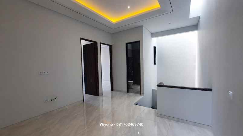 rumah manyar indah dekat merr surabaya