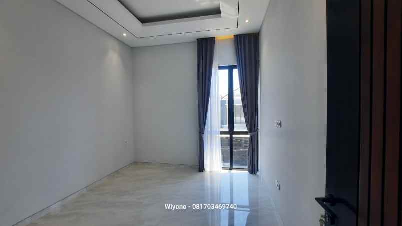 rumah manyar indah dekat merr surabaya