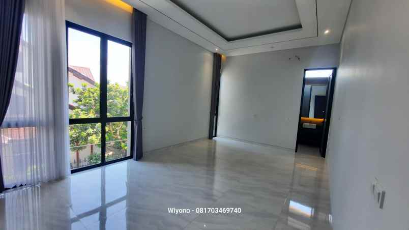 rumah manyar indah dekat merr surabaya