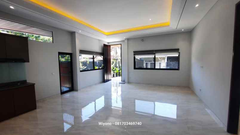 rumah manyar indah dekat merr surabaya