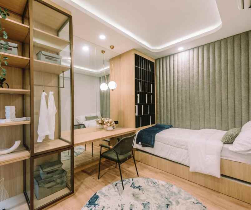 rumah mewah 3 lantai tanpa dp dekat toll bsd serpong