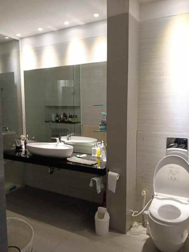 rumah mewah beserta isinya lokasi paris 2