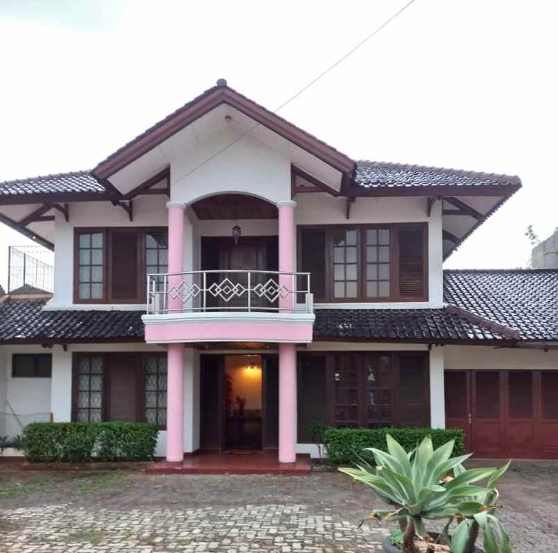 rumah mewah di cilangkap