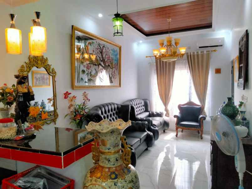 rumah mewah di depok jual cepat semi furnished