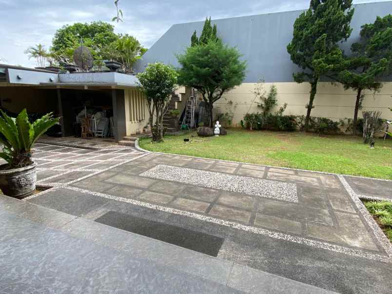 rumah mewah di giriloka bsd