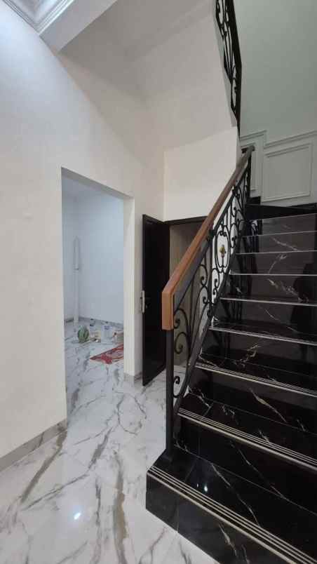 rumah mewah siap huni beji depok