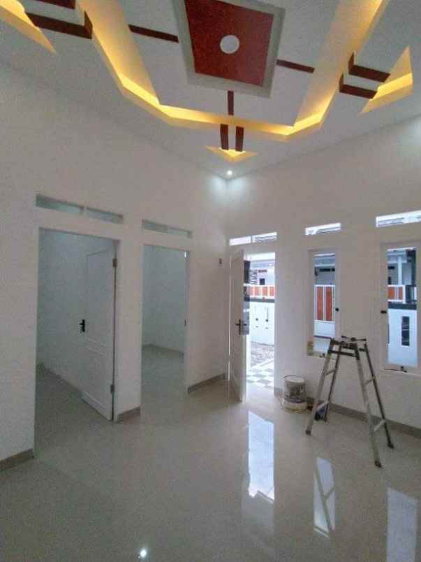 rumah modern dekat stasiun krl harga cash nego