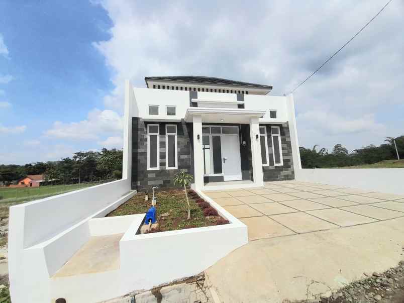 rumah modern wiradadi strategis 7 menit ke margono