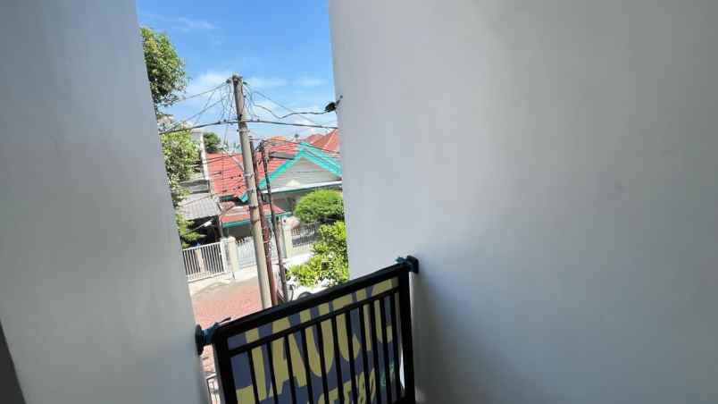 rumah nirwana eksekutif dekan merr gate tol superindo