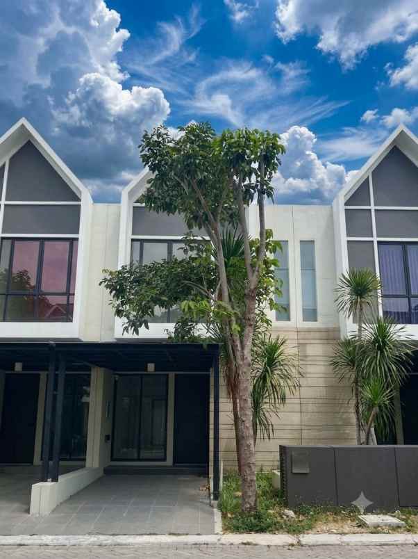 rumah northwest park citraland sby barat