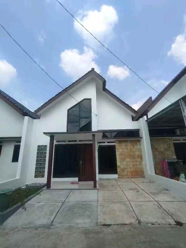 rumah ready siap huni