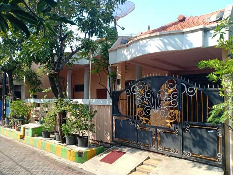 rumah rungkut barata bagus