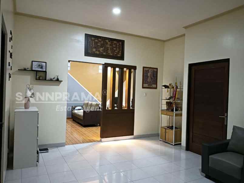 rumah second cantik lingkungan asri serpong ciater ash