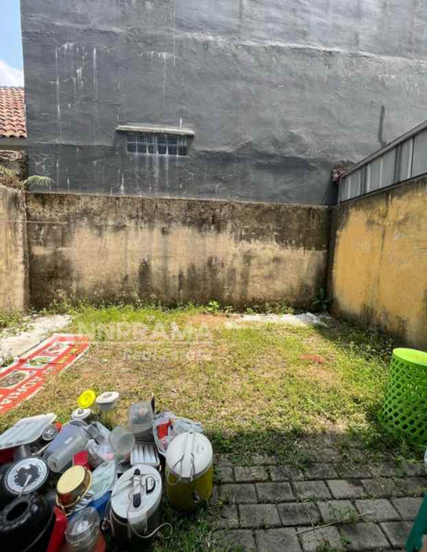 rumah second dalam cluster di jalan raya pitara depok