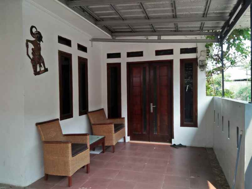 rumah second hook di bsi 2 pengasinan depok