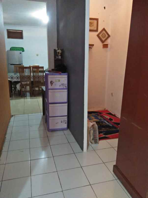 rumah second hook di bsi 2 pengasinan depok