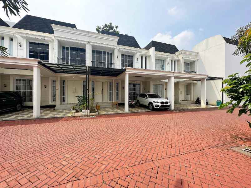 rumah second siaphuni di bambu apus jakarta timur