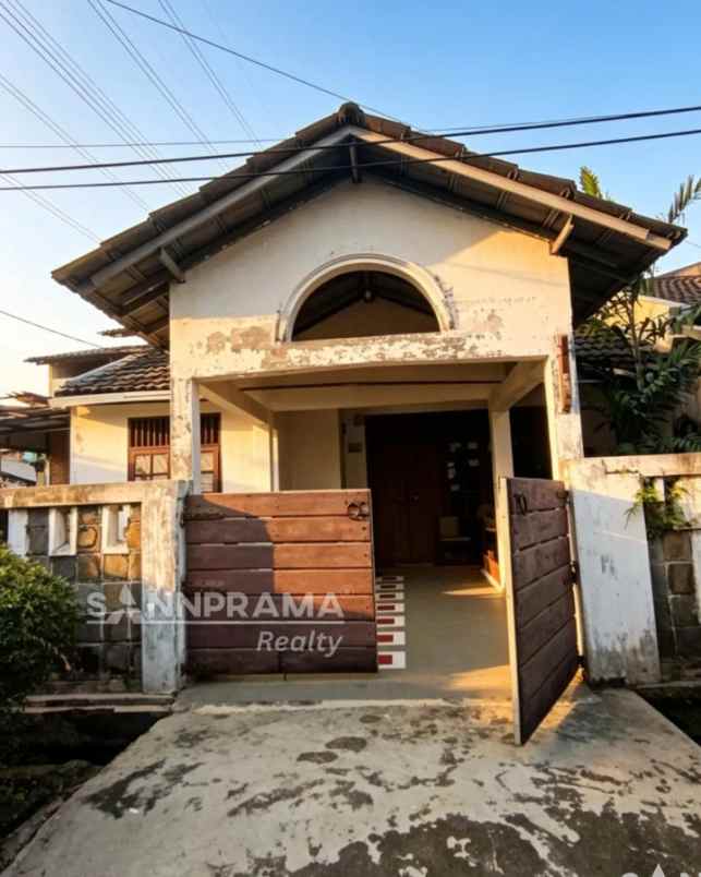 rumah second tanah luas beji richrin