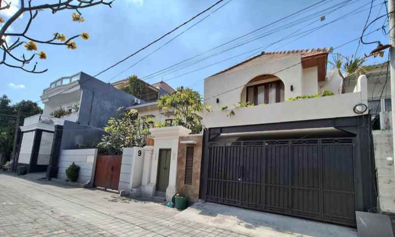 rumah semi villa di sanur bali dekat pantai mertasari