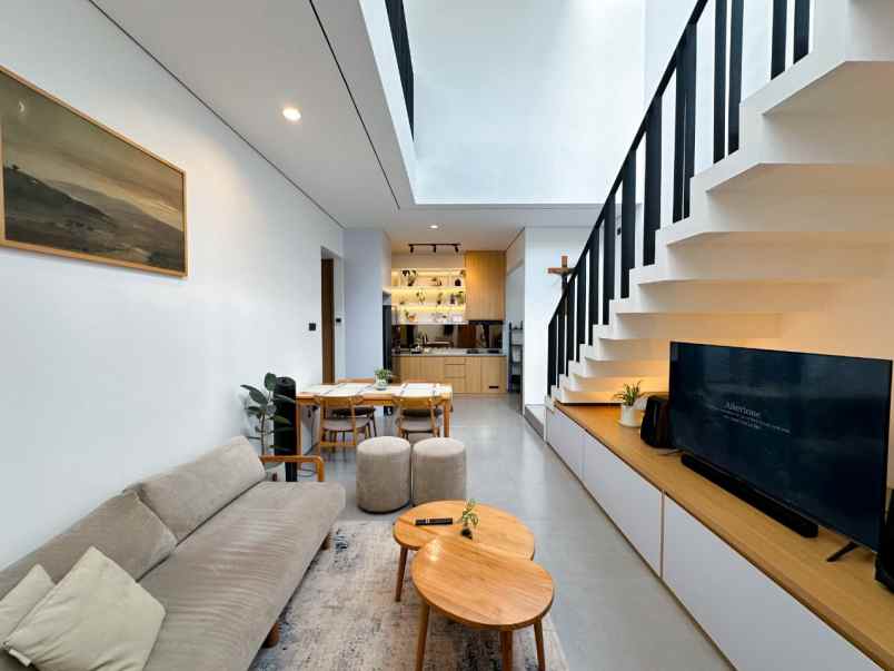 rumah siap huni 2 lantai semi furnished di jogja utara