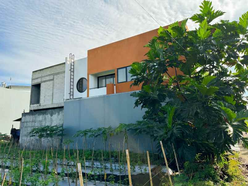 rumah siap huni 2 lantai semi furnished di jogja utara