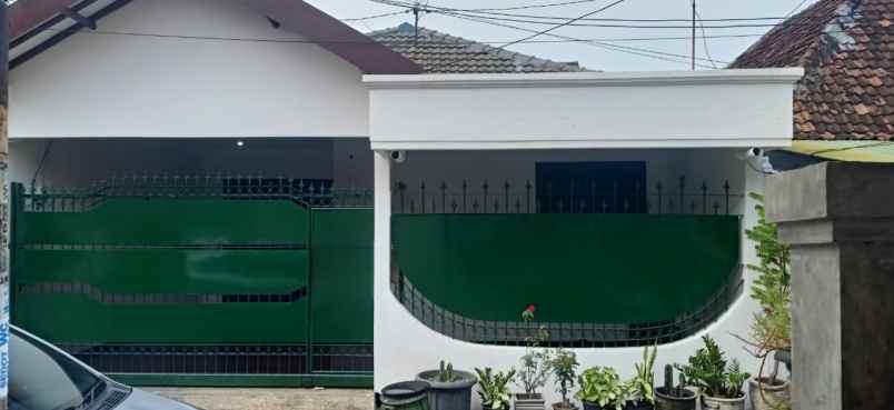 rumah siap huni area simokerto surabaya