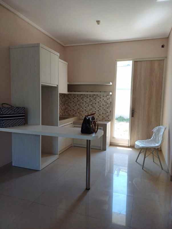 rumah siap huni furnished juanda land nego tipis