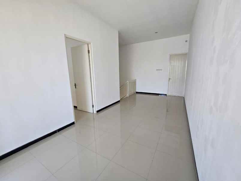 rumah siap huni nirwana eksekutif araya surabaya