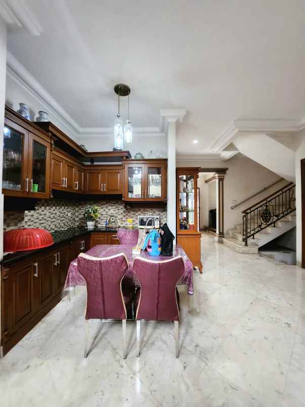 rumah siap huni non komplek di duren sawit jaktim